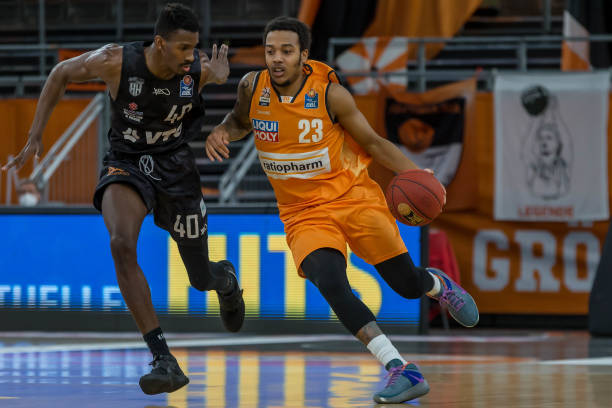 上缔造无数 上缔造无数