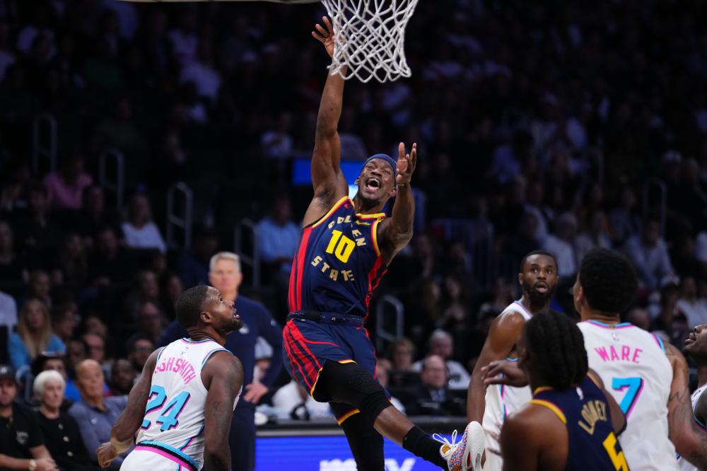 从场边视角 从场边视角