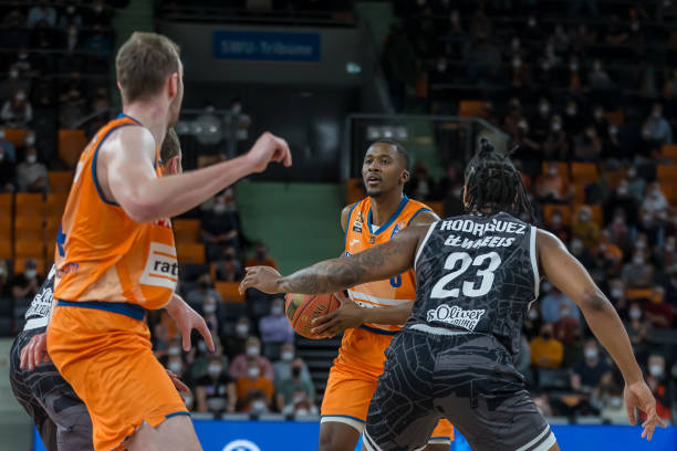 力和防线的 力和防线的