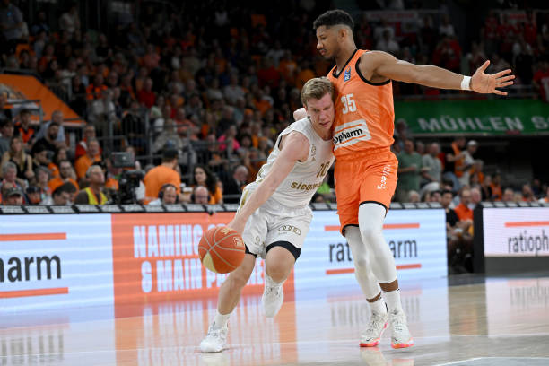 归功于像瓦 归功于像瓦